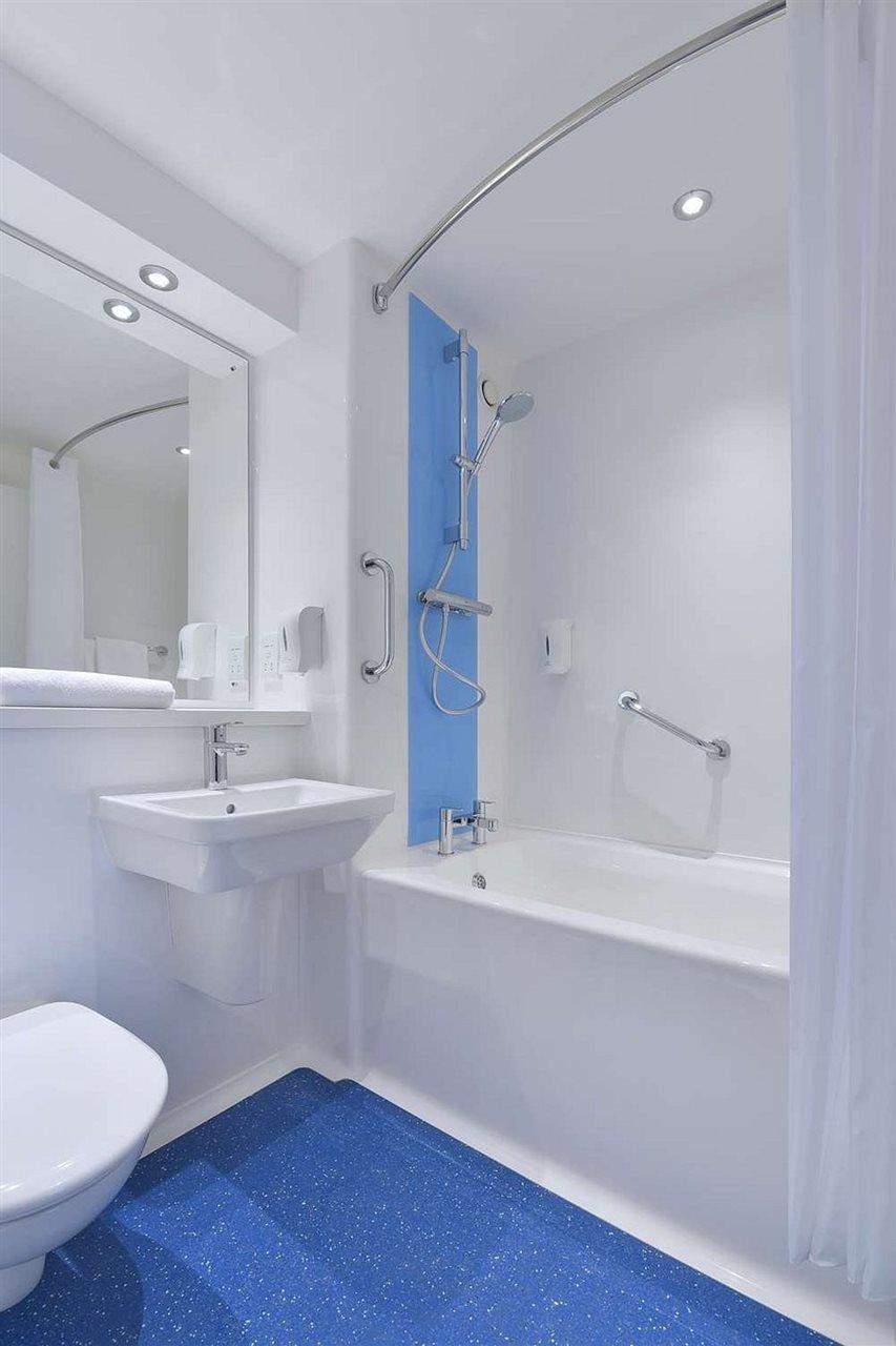 Travelodge Harlow Buitenkant foto